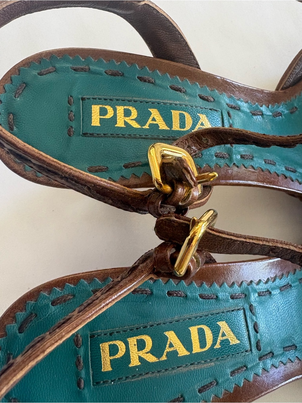 Prada Vintage Y2K Brown Leather Knot Slingback kitten Heels - Women - Picture 3 of 6